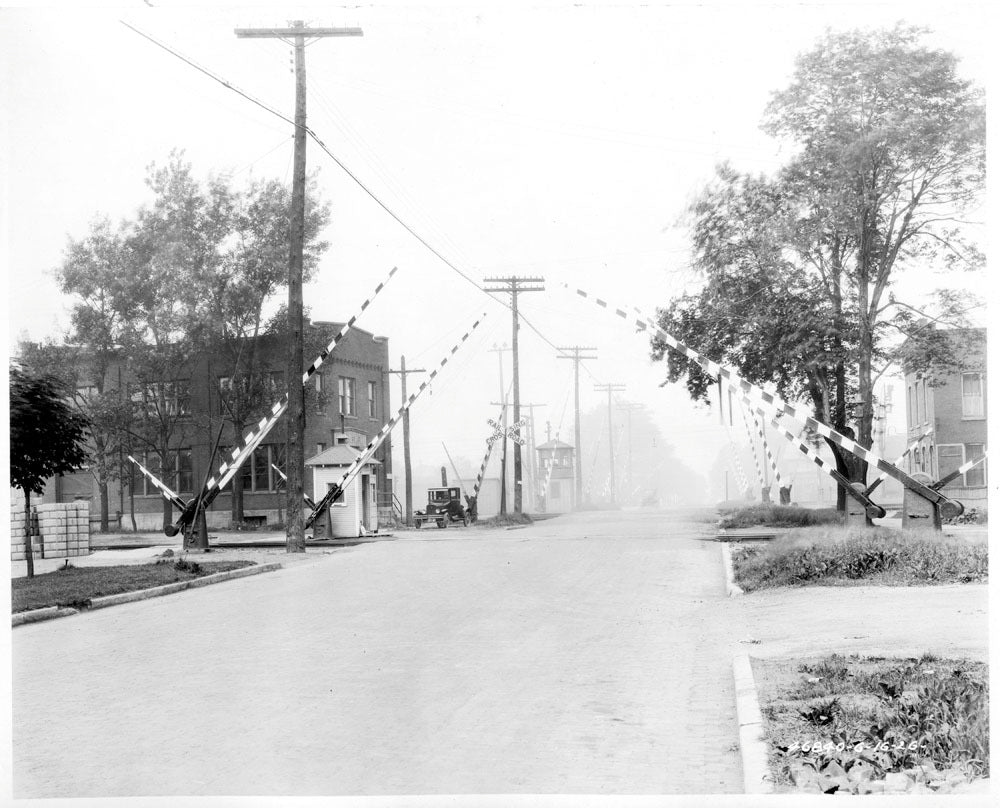 RailroadCrossing 1926 0001-7723