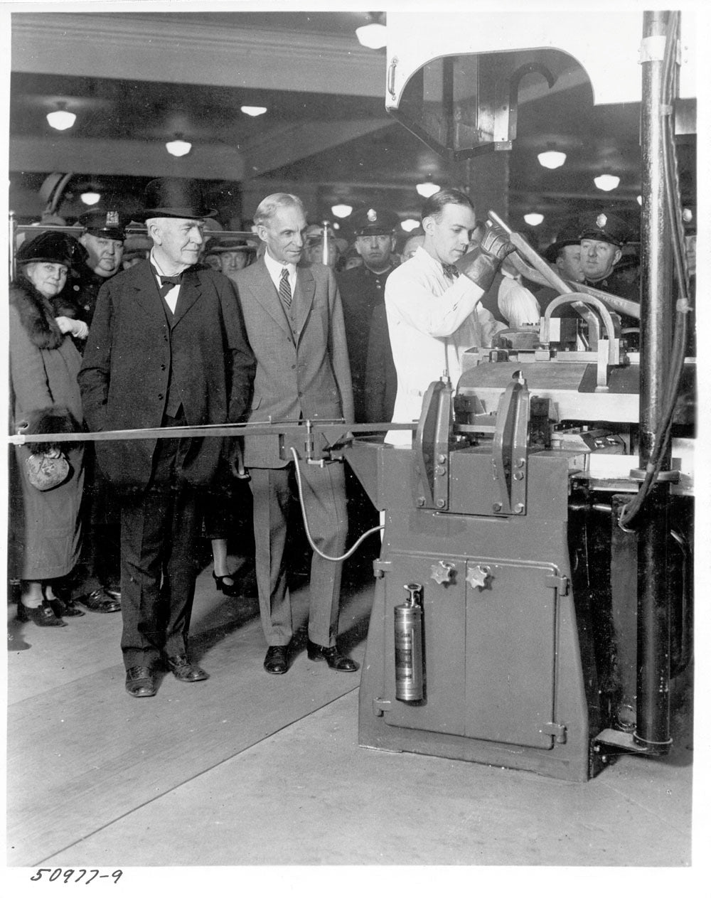 HenryFordThomasEdiso1928 0001-7752