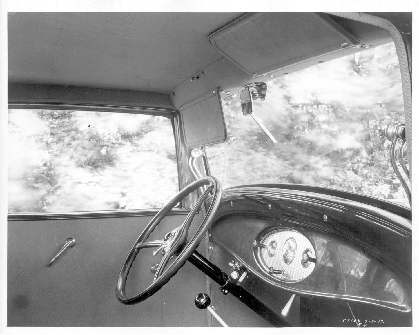 FordV8Interior 1932 0001-7855