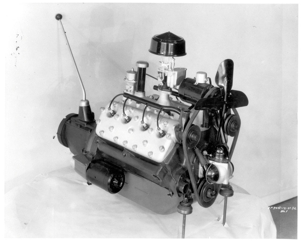 V8Engin1932 0001-7868