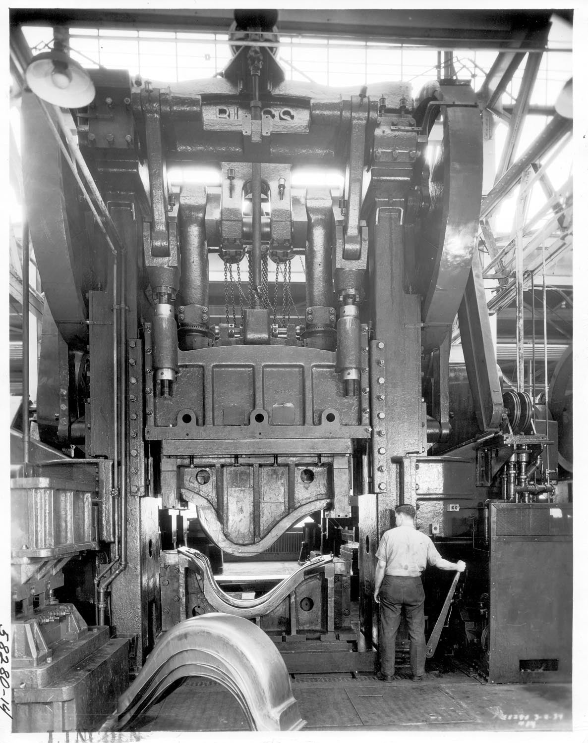 LincolnStampingPress 1934 0001-7885