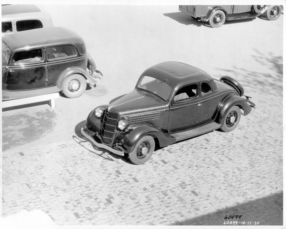 FordV8Coup1935 0001-7903