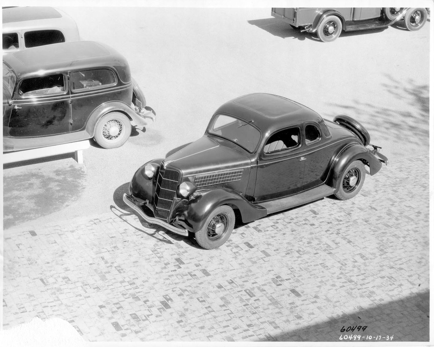 FordV8Coup1935 0001-7903