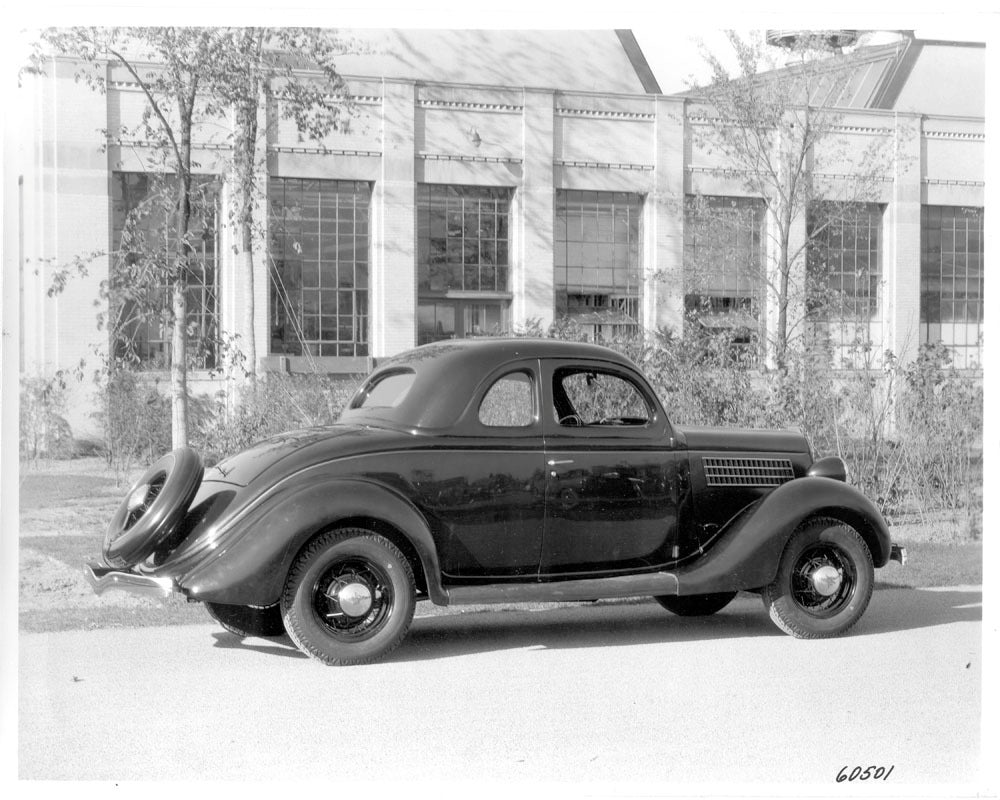 FordV8Coup1935 0001-7904