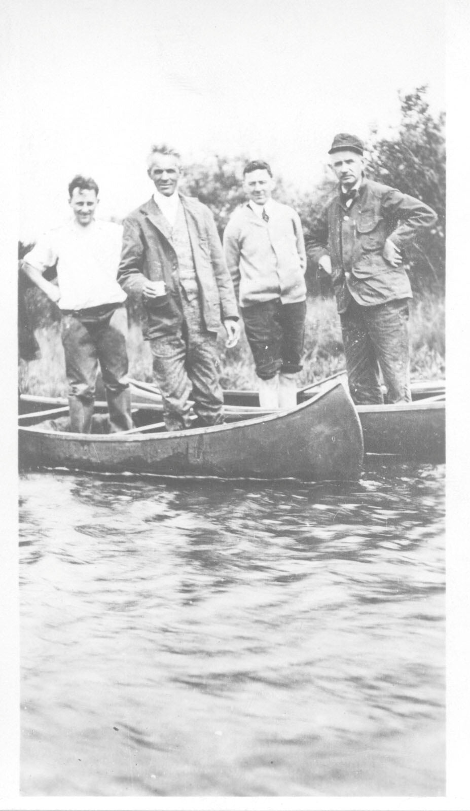 Fishing 1916 0001-8732