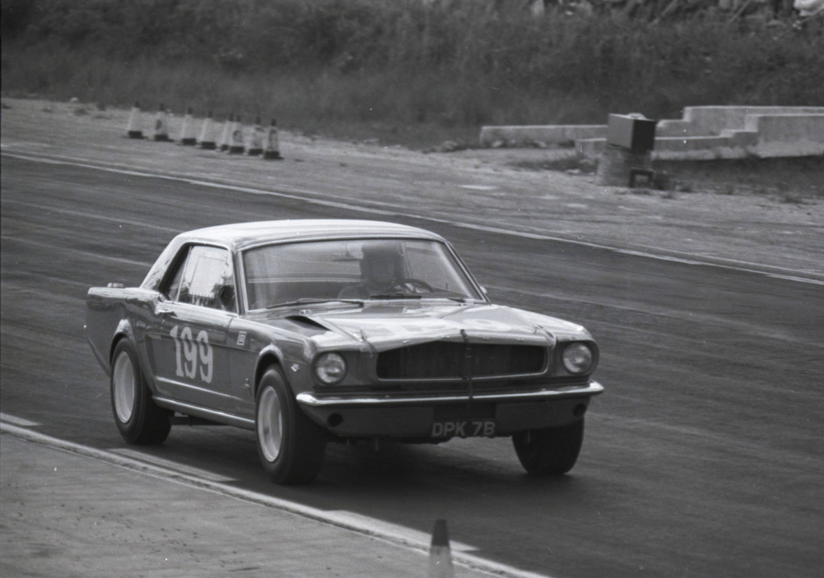 1964 Ford Mustang number 199 on track — Nassau — 0064-0020