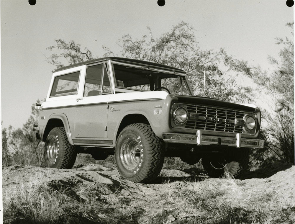 320A 1971 Baja Bronco Ford media center zm 0144-0313