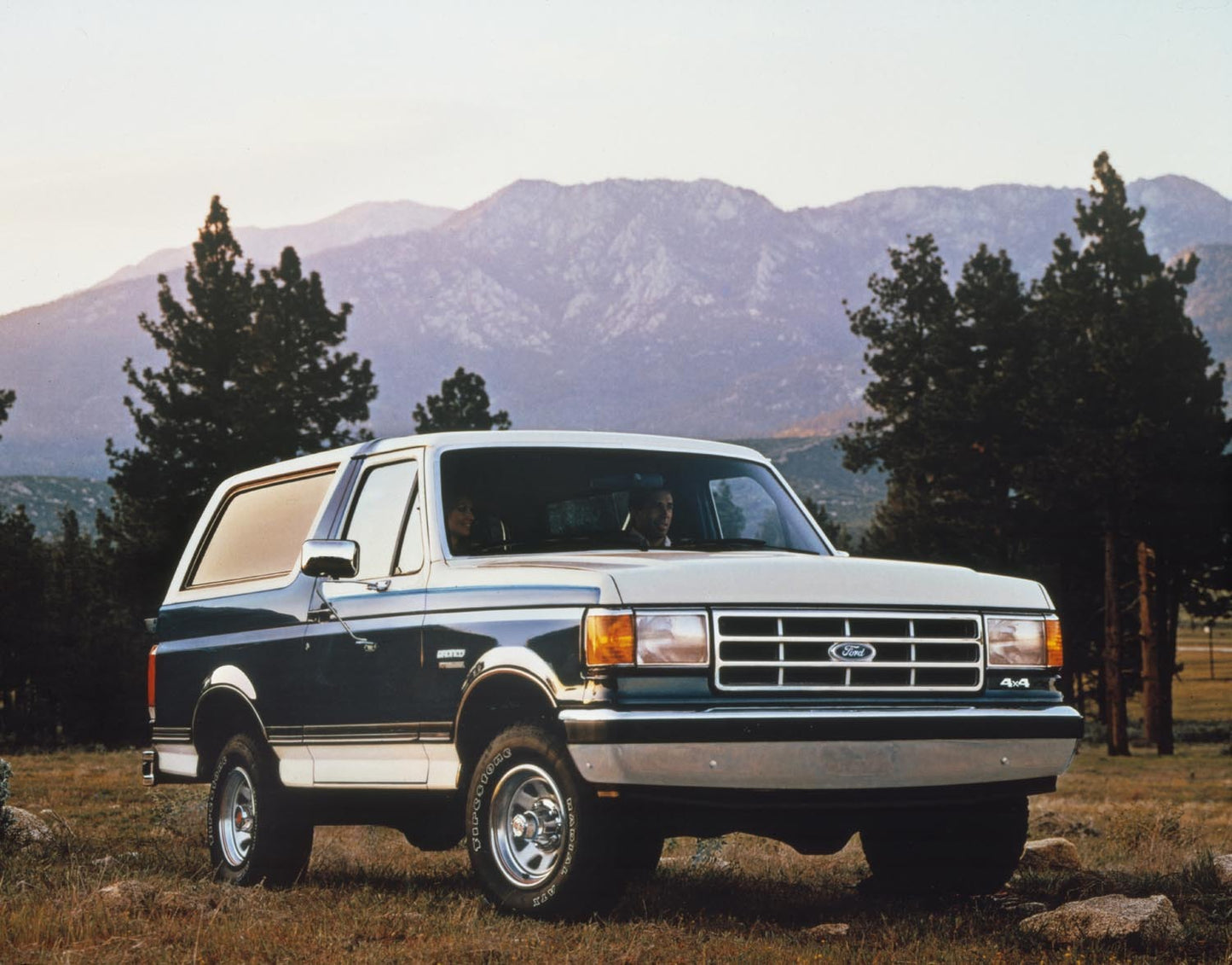 408 1987 Ford Bronco neg CN45021 655 Ford Media 0144-0332