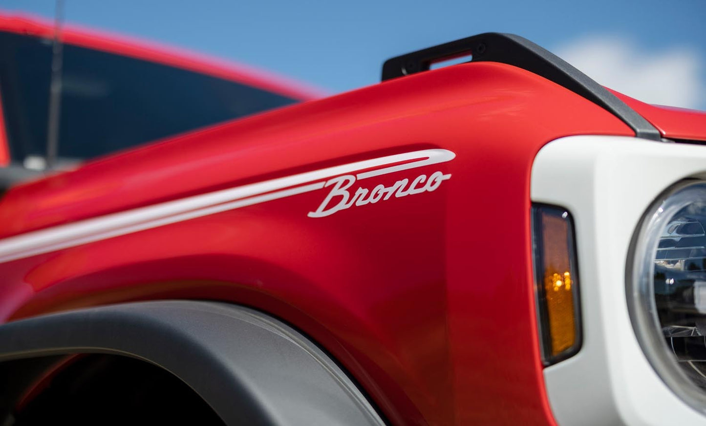 716 2023 Bronco Heritage Edition Race Red 06 ford media 0144-0383