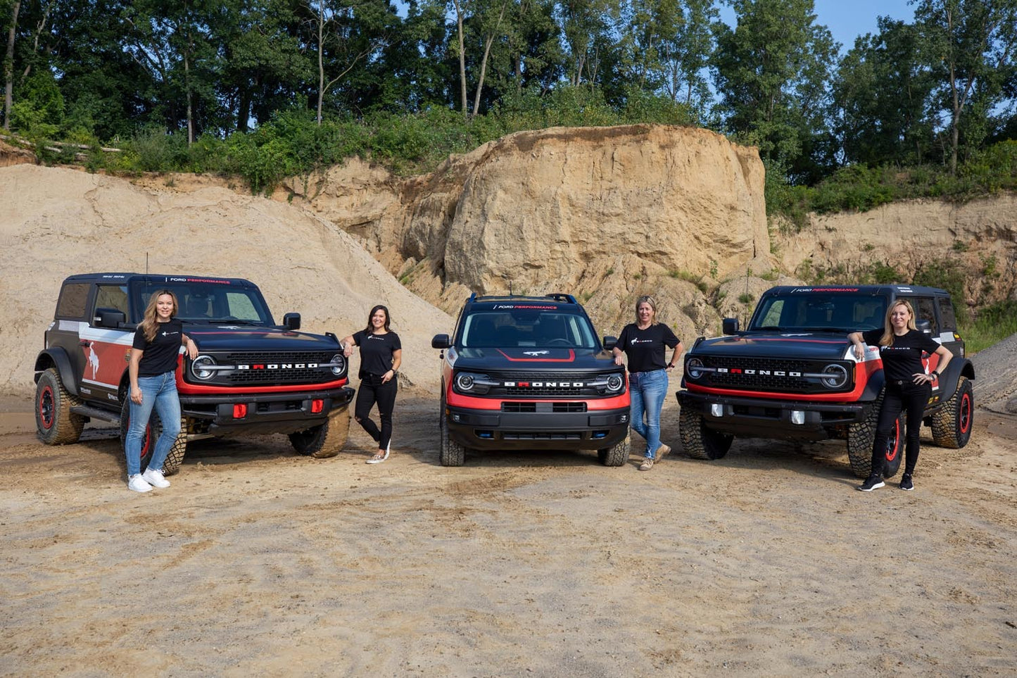 1004A Bronco 2021 Rebelle Rally 01 Dale Hall Fischer Reinhardt ford media 0144-0407