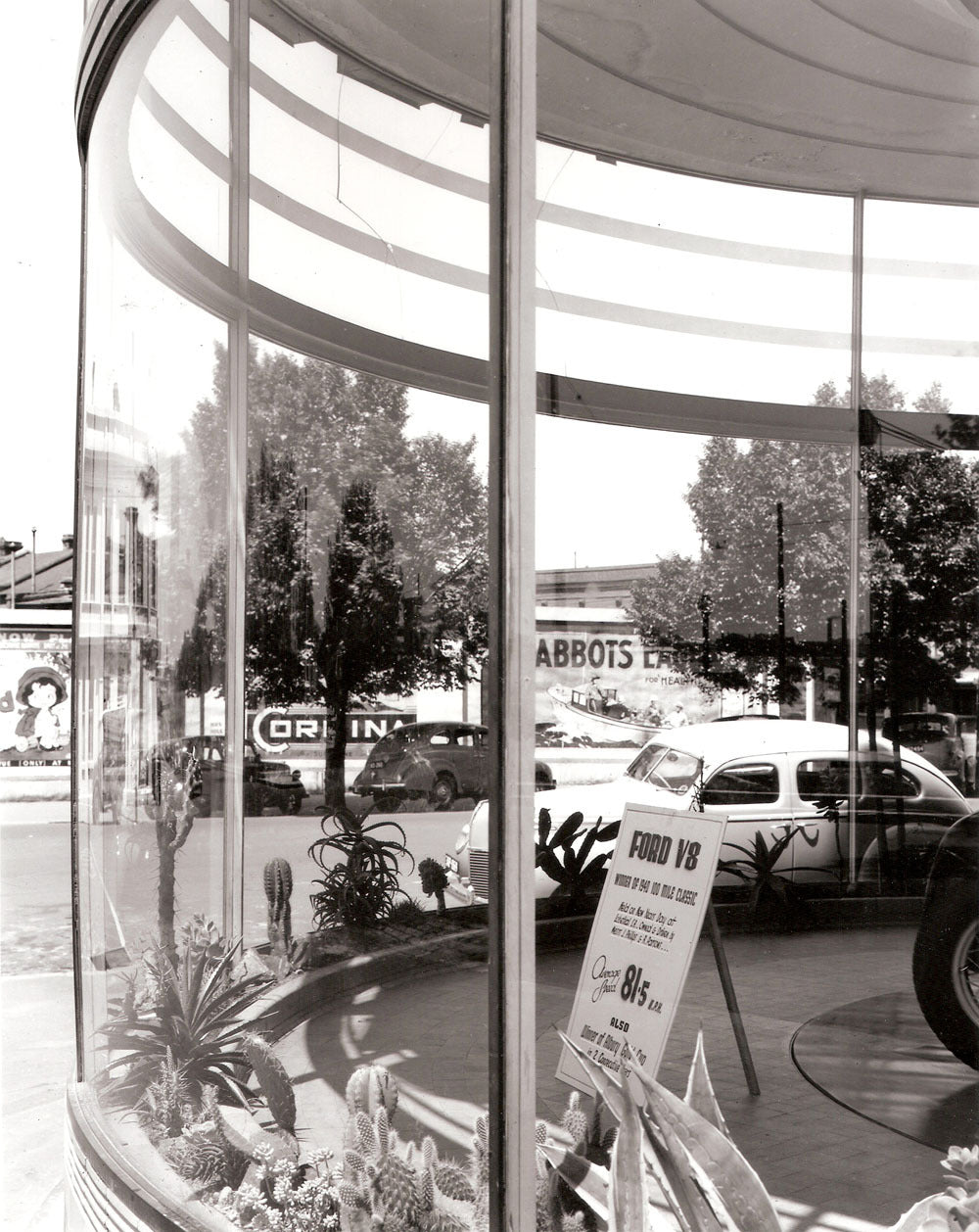 Dealership Melford Motors Melbourne 04 0144-1677