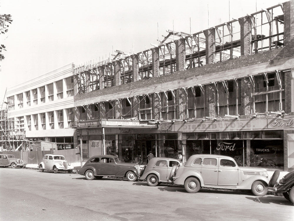 Dealership Melford Motors Melbourne 08 0144-1681