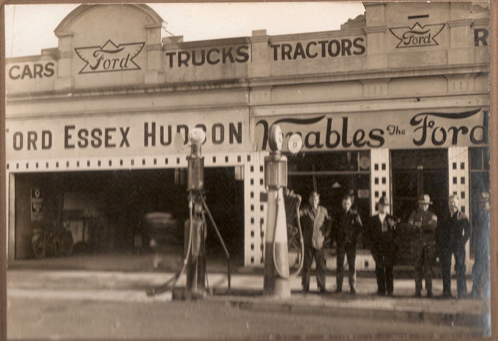 Circa Ford Dealer Venables Ford 0144-1728