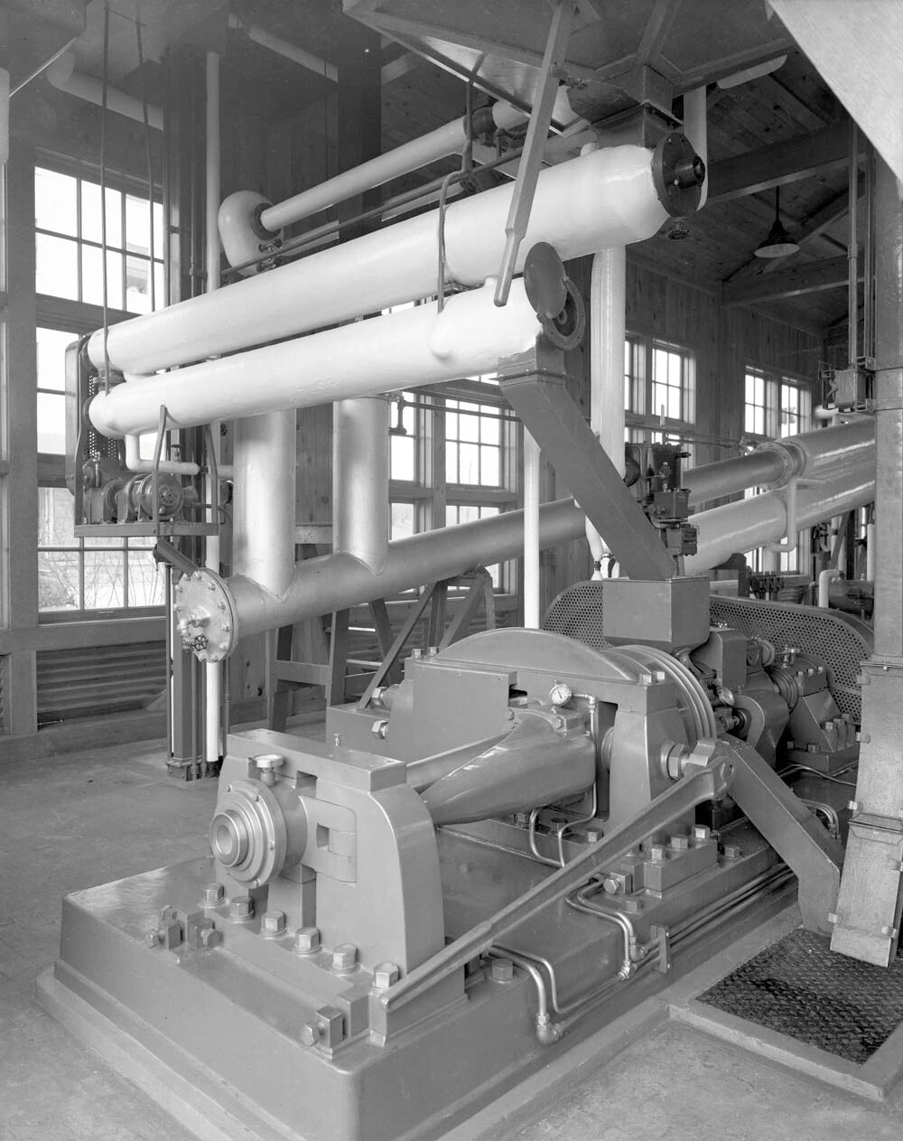 1941 Ford Saline Plant Saline MI  28995 0144-2142