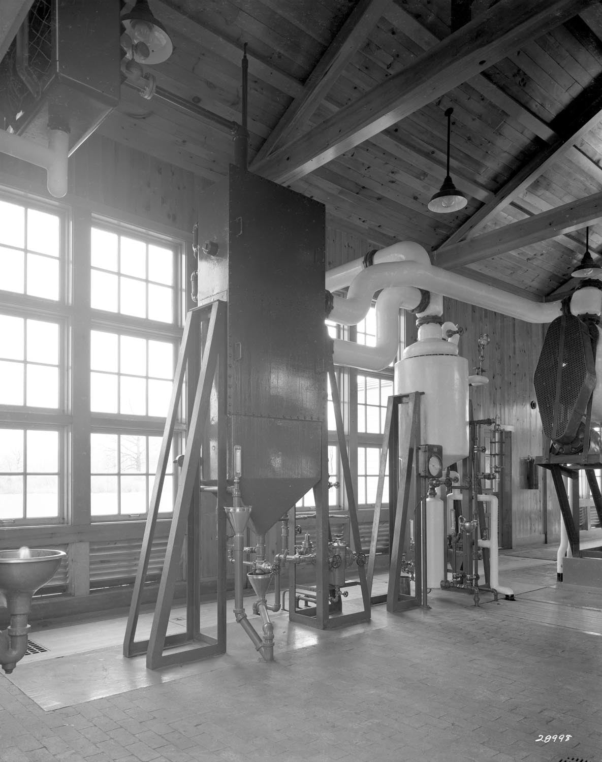 1941 Ford Saline Plant Saline MI 28998 0144-2143