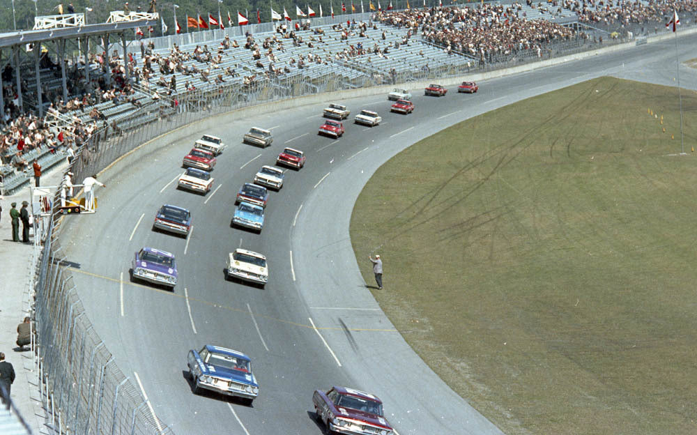 1964 Feb Daytona 500 CN2646-204 0144-2173