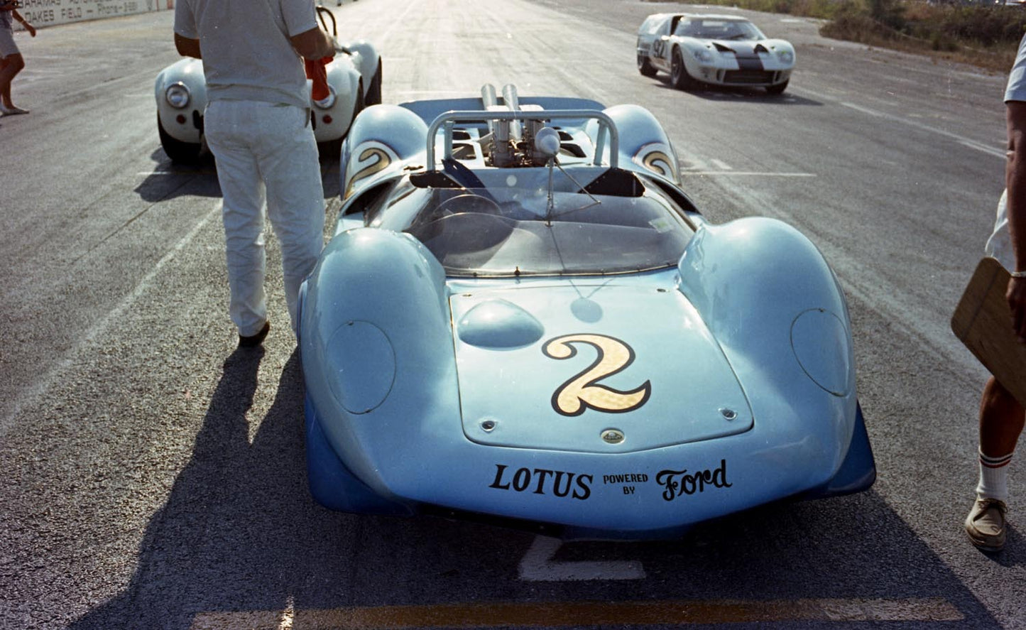 1965 Dec Nassau 1965 Loutis 40-Ford Foyt CN4230-23 0144-2225