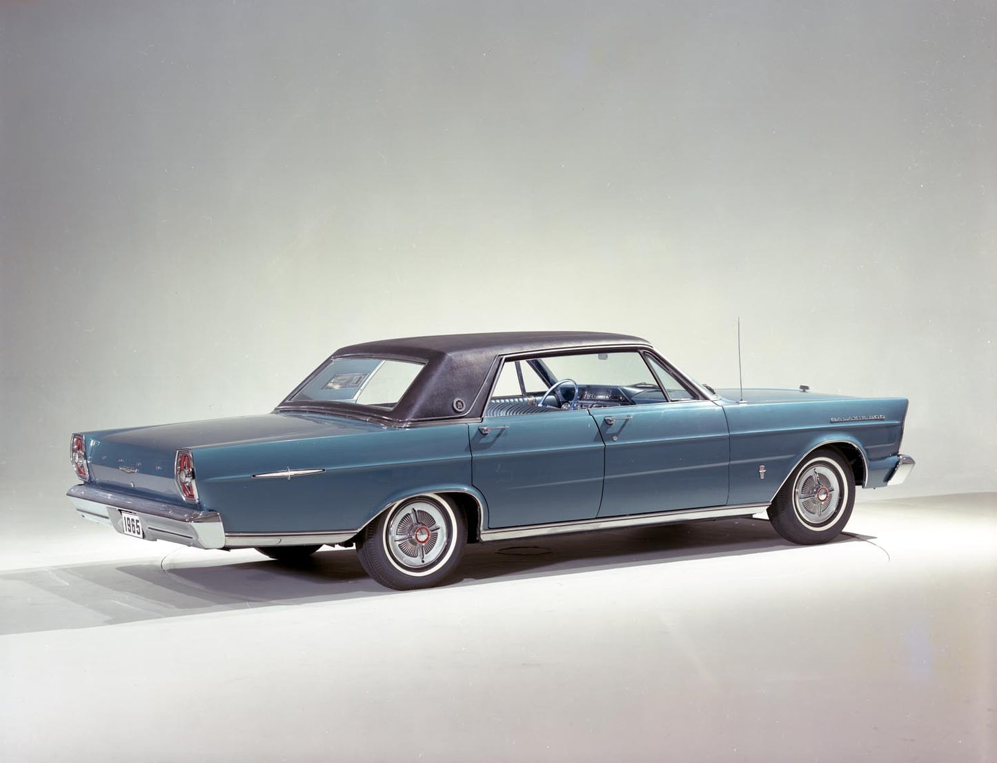 1965 Ford Galaxie 500 LTD four-door hardtop CN2602-121 0144-2267