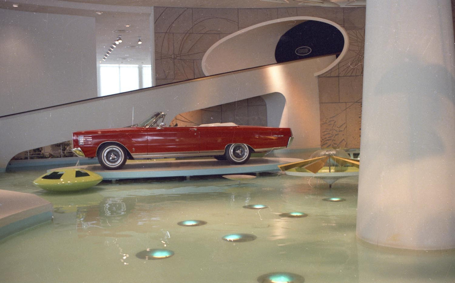 1965 Worlds Fair Ford Exhibit 1965 Mercury CN3430-824 0144-2349