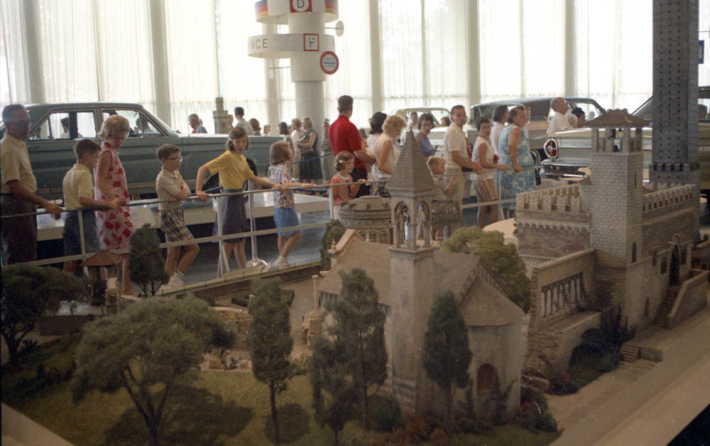 1965 Worlds Fair Ford Exhibit CN3430-828 0144-2360