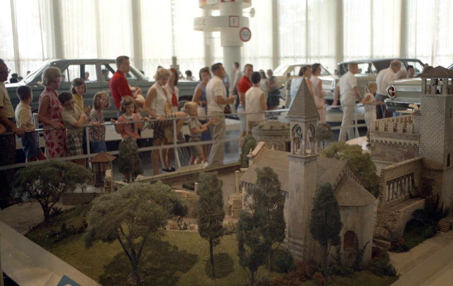 1965 Worlds Fair Ford Exhibit CN3430-829 0144-2361