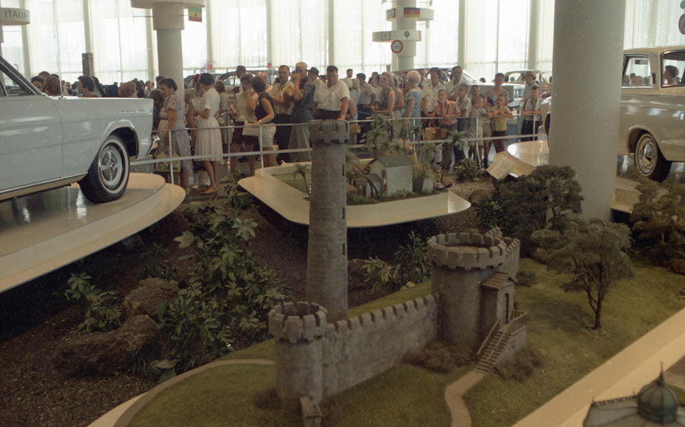 1965 Worlds Fair Ford Exhibit CN3430-846 0144-2377