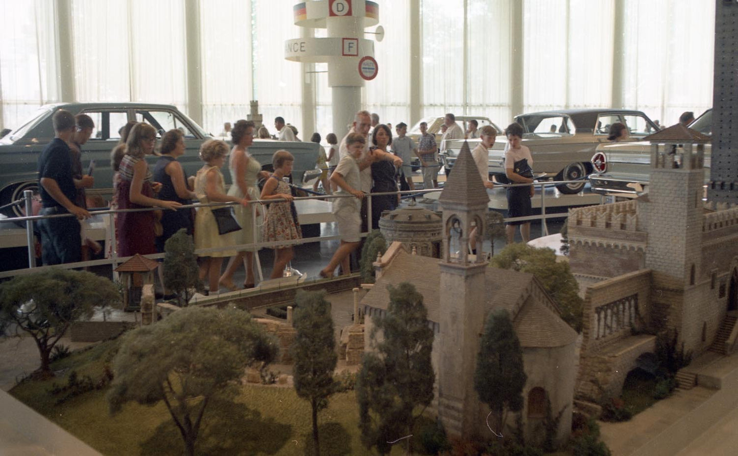 1965 Worlds Fair Ford Exhibit CN3430-847 0144-2378