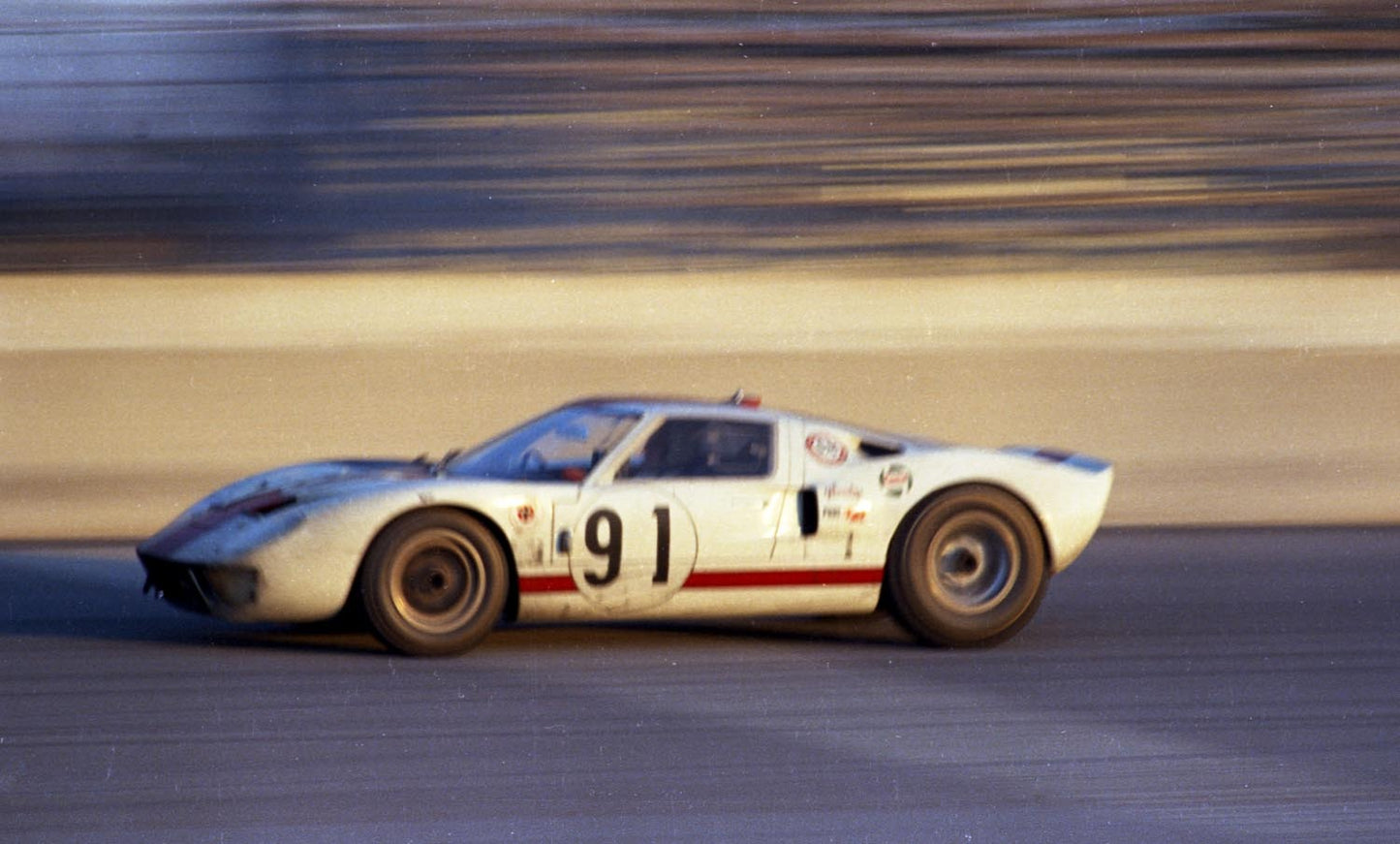 1966 Feb Daytona 1966 Ford GT Mk I CN4300-23 0144-2402