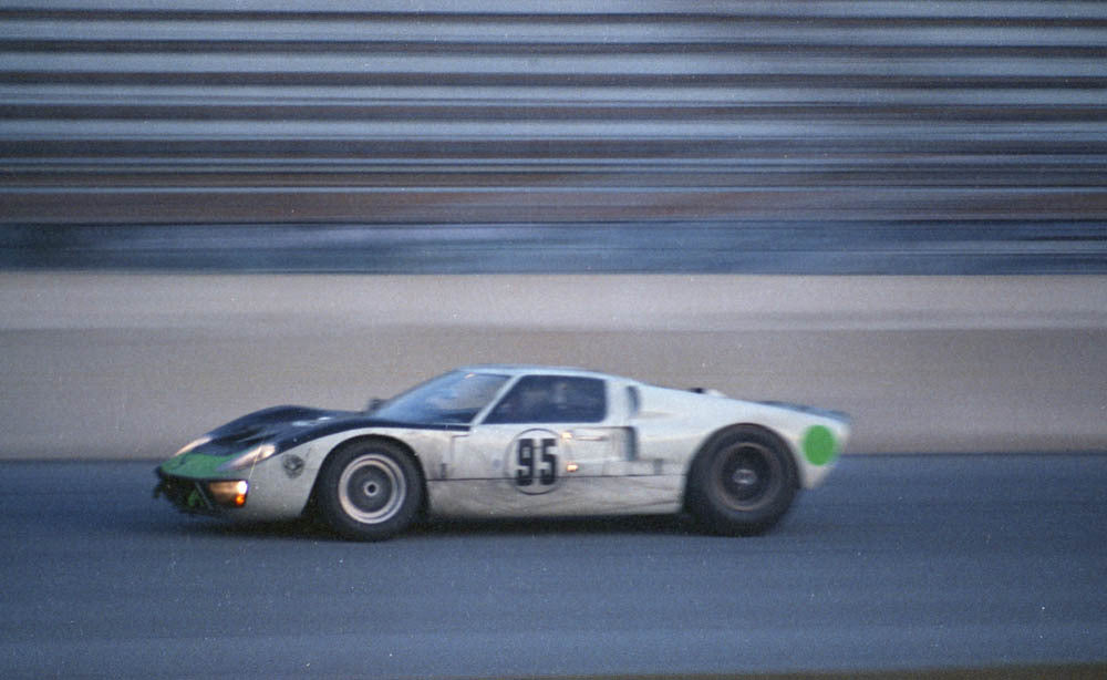 1966 Feb Daytona 1966 Ford GT Mk II Donohue-Hansgen CN4300-94 0144-2413