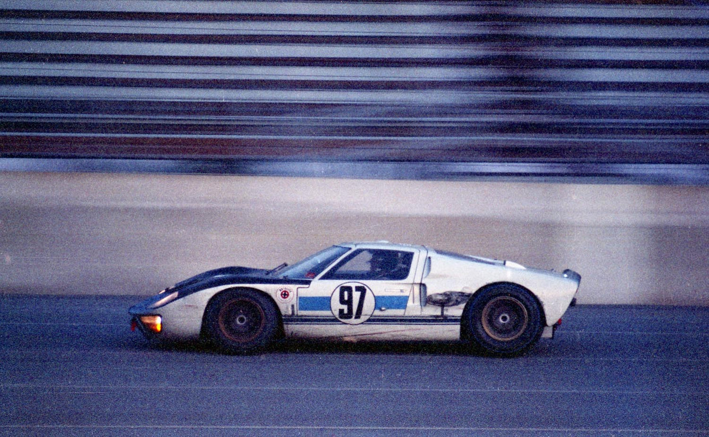 1966 Feb Daytona 1966 Ford GT Mk II gurney-Grant CN4300-57 0144-2421