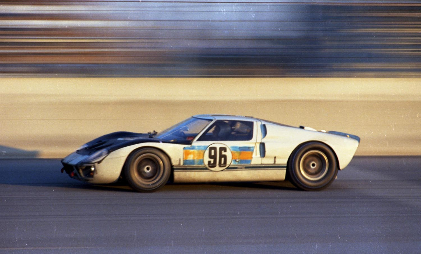 1966 Feb Daytona 1966 Ford GT Mk II McLaren-Amon CN4300-22 0144-2427