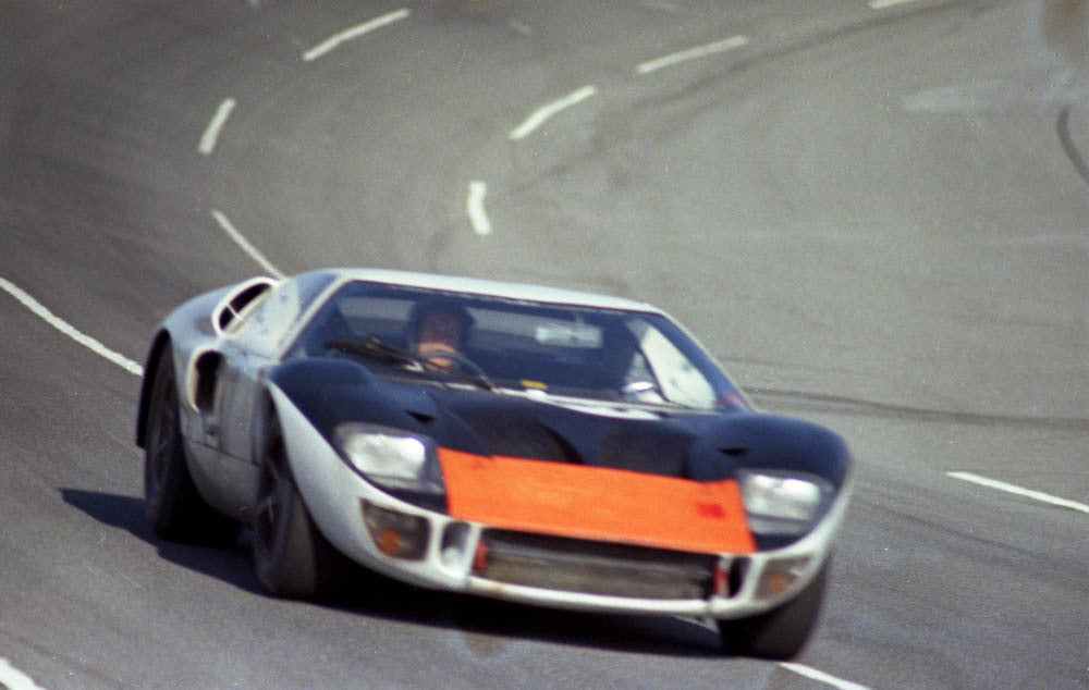1966 Feb Daytona 1966 Ford GT Mk II CN4300-82 0144-2431