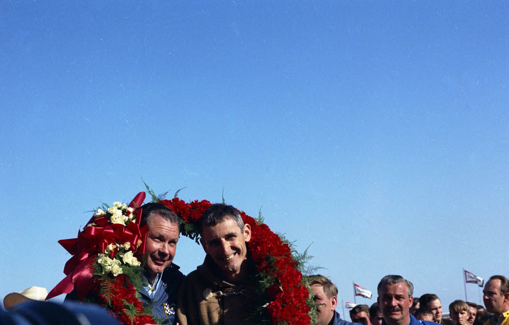 1966 Feb Daytona winners Miles-Ruby and team CN4300-131 0144-2447