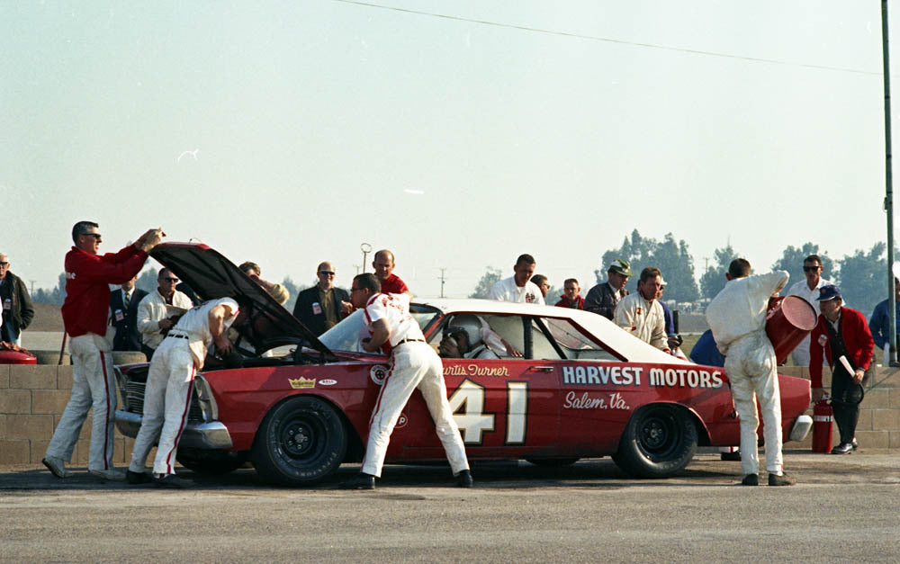 1966 Jan Riverside 1966 Ford C Turner CN4284-48 0144-2681