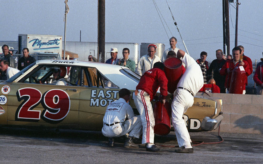 1966 Jan Riverside 1966 Ford D Hutcherson CN4284-31 0144-2689