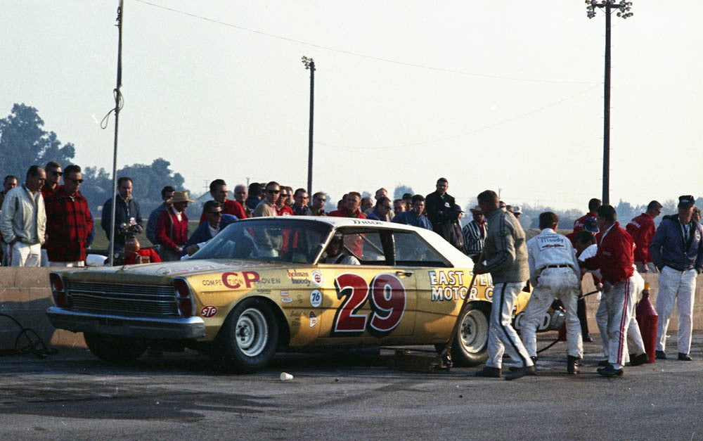 1966 Jan Riverside 1966 Ford D Hutcherson CN4284-32 0144-2690