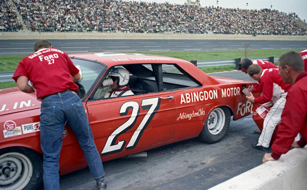 1966 Mar Rockingham 1966 Ford C Yarborough CN4353-28 0144-2748