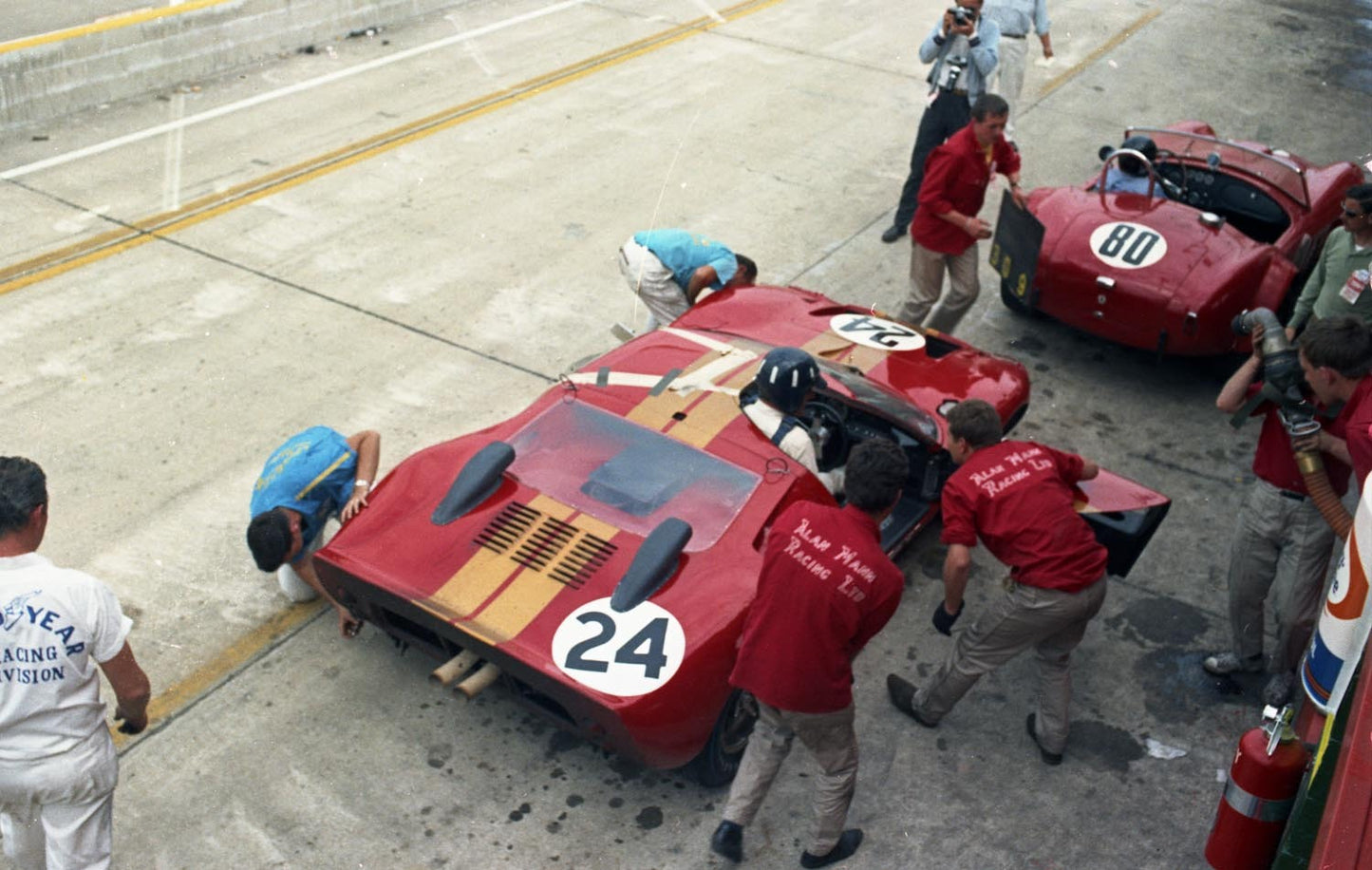 1966 Mar Sebring 1966 Ford GT Mk I G Hill-Stewart CN4363-311 0144-2758