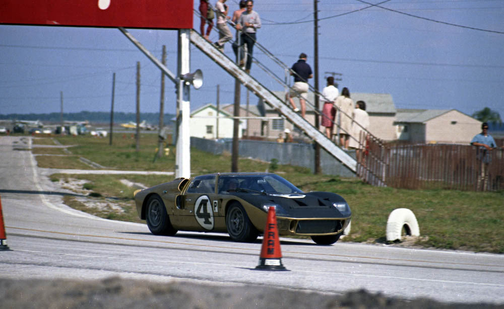 1966 Mar Sebring 1966 Ford GT Mk II Bucknum-Foyt CN4363-233 0144-2765