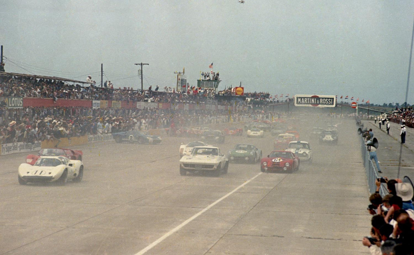 1966 Mar Sebring race start CN4363-300 0144-2816