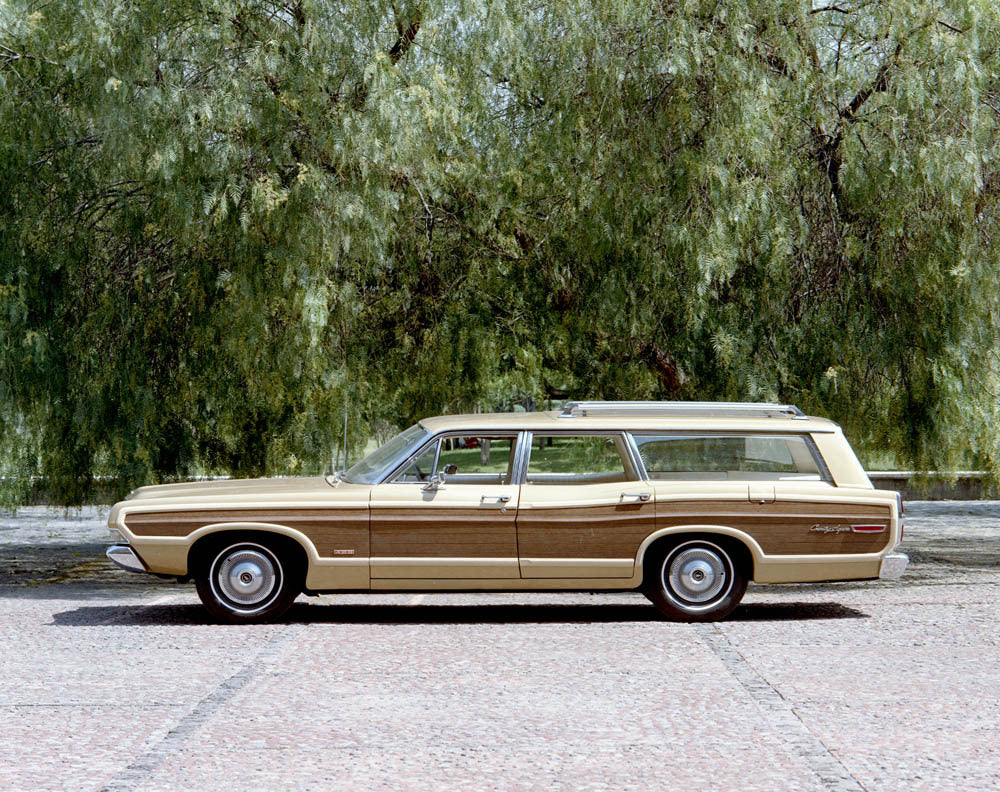 1968 Ford Country Squire station wagon CN4902-116 0144-2831