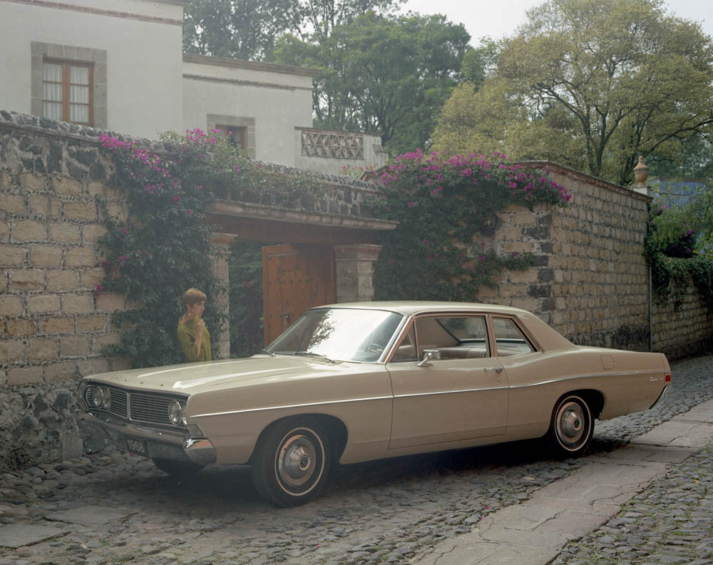 1968 Ford Custom 500 two-door sedan CN4902-181 0144-2834