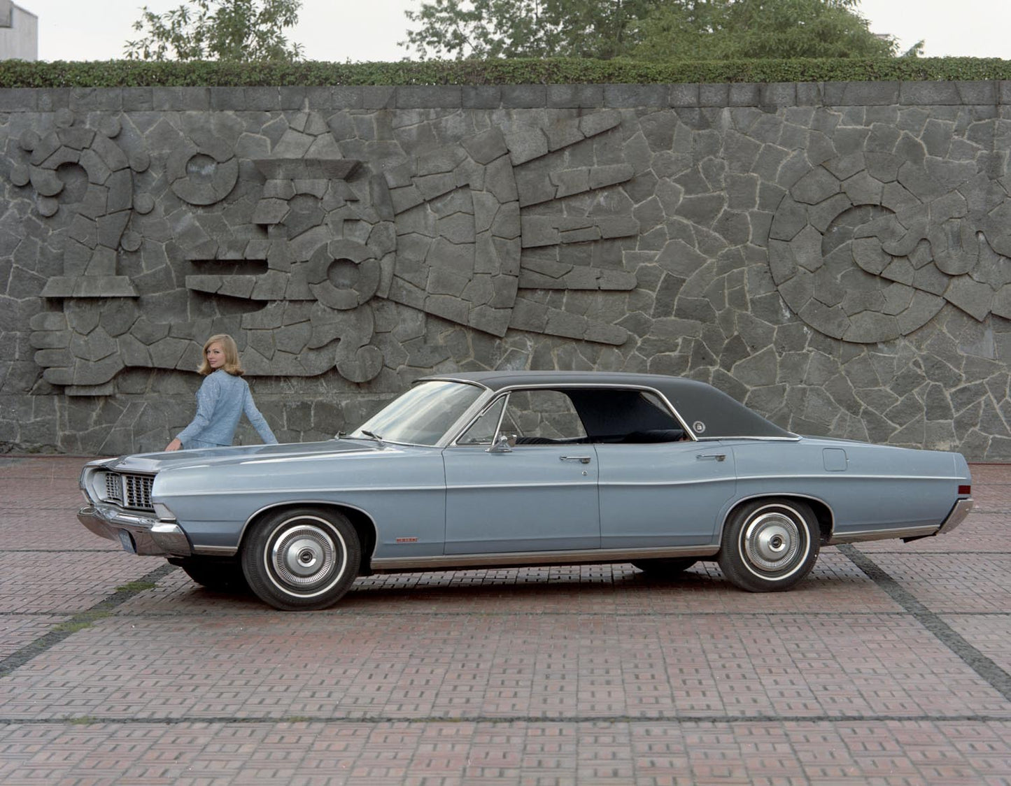 1968 Ford LTD four-door hardtop CN4902-137 0144-2845