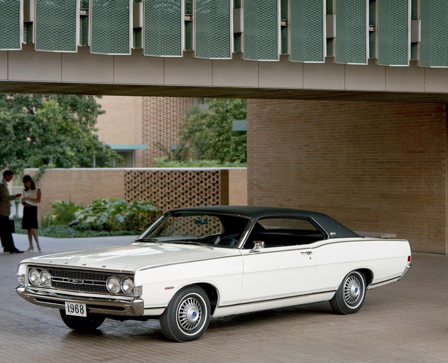 1968 Ford Torino Brougham two-door hardtop CN4901-255 0144-2859