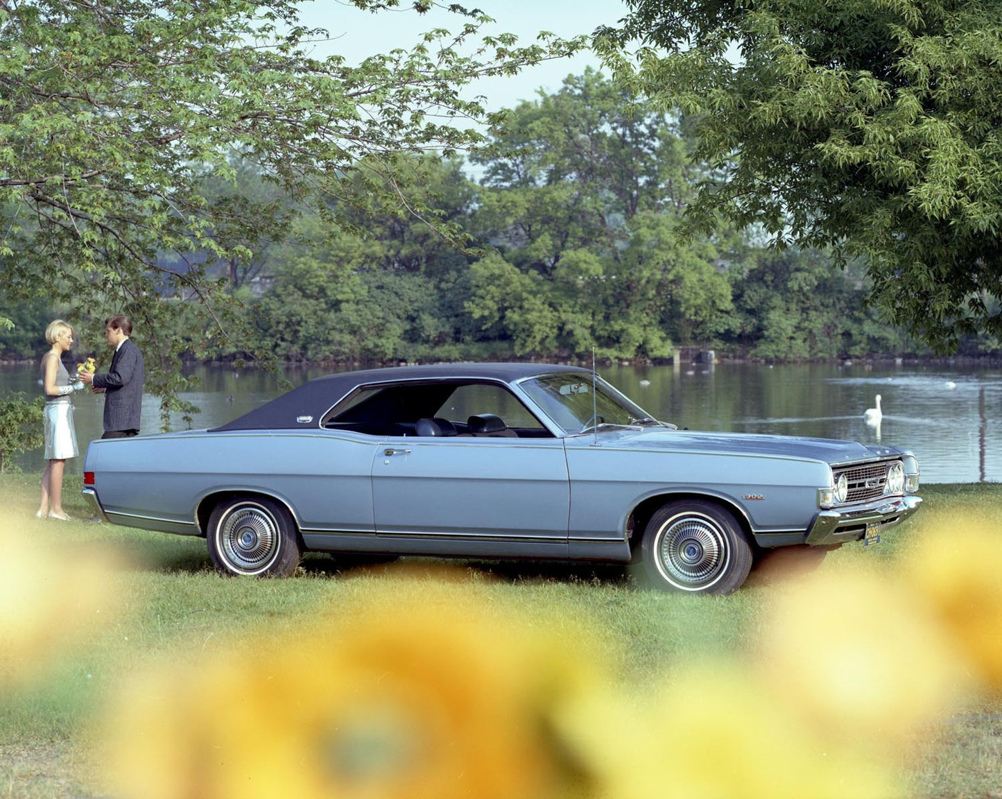 1968 Ford Torino Brougham two-door CN4901-77 0144-2860