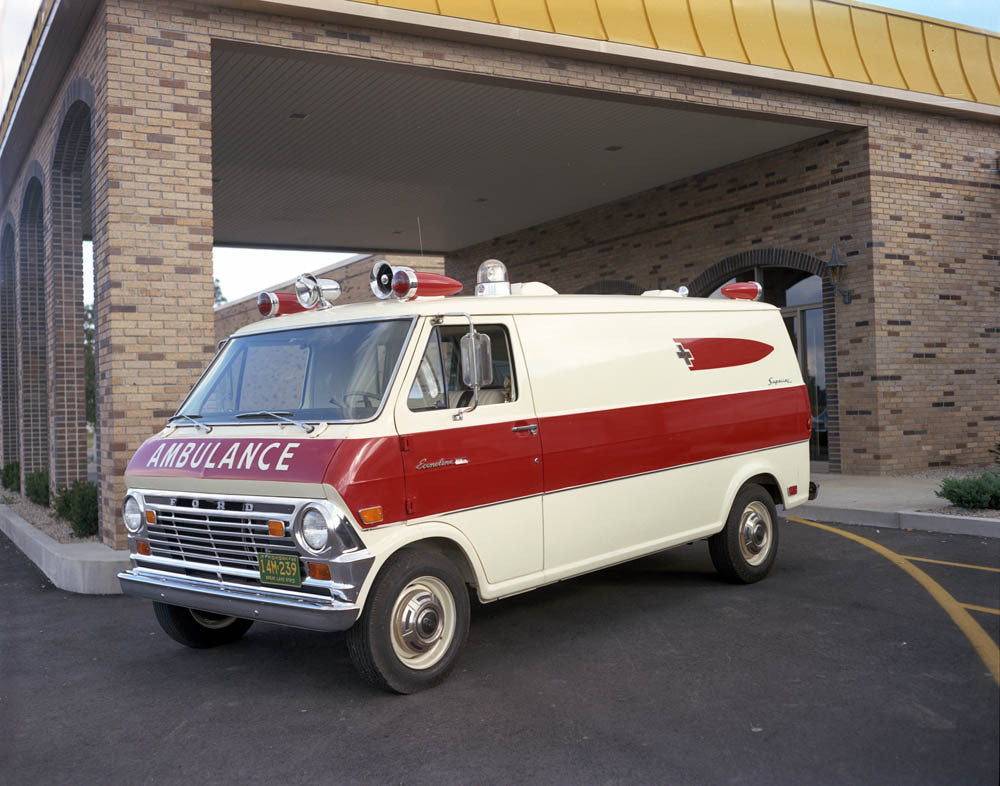1969 Ford Econoline ambulance CN5505-20 0144-2900