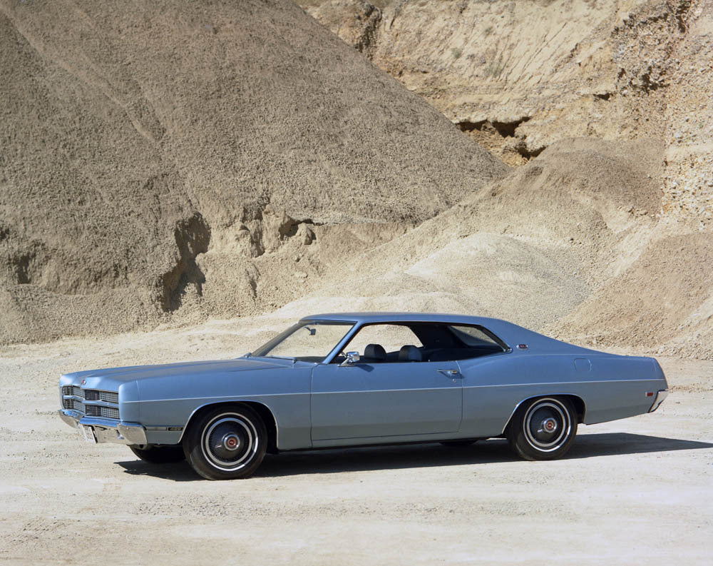 1969 Ford XL two-door hardtop CN5502-334 0144-2922