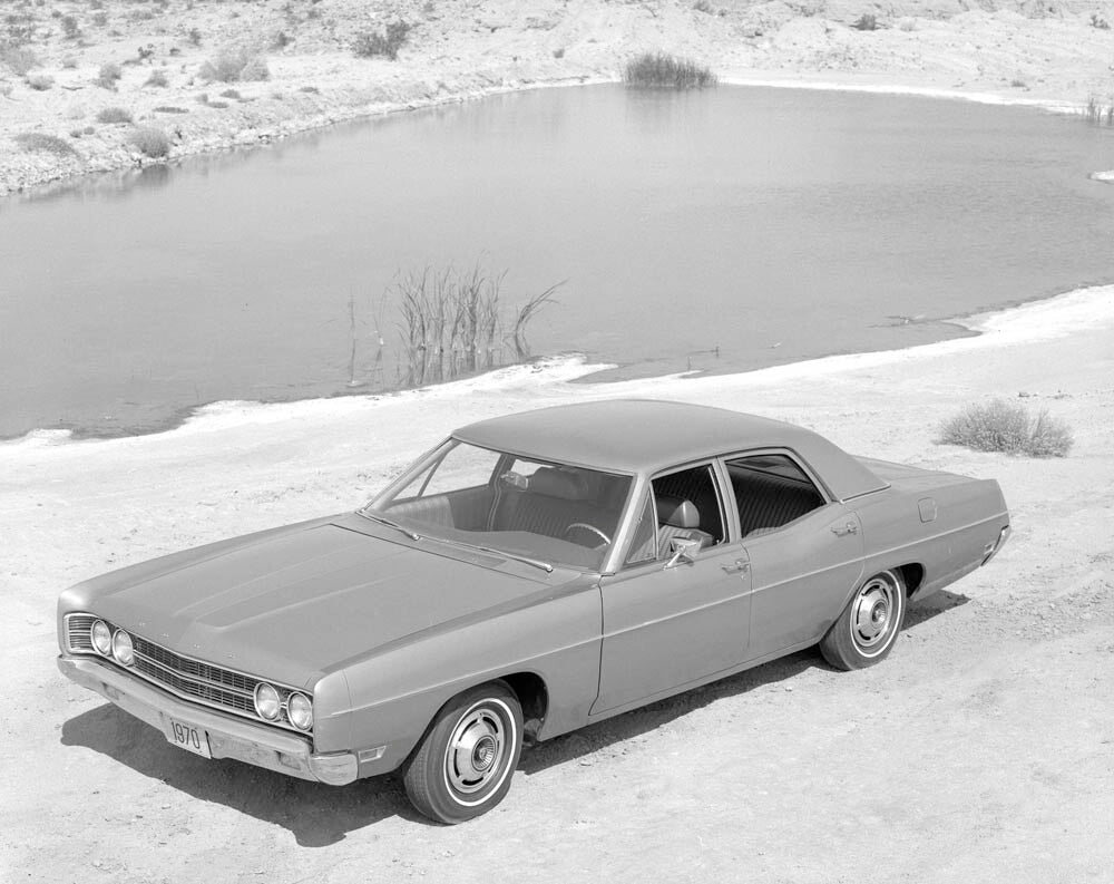 1970 Ford Custom 500 four-door 151505-844 0144-2949