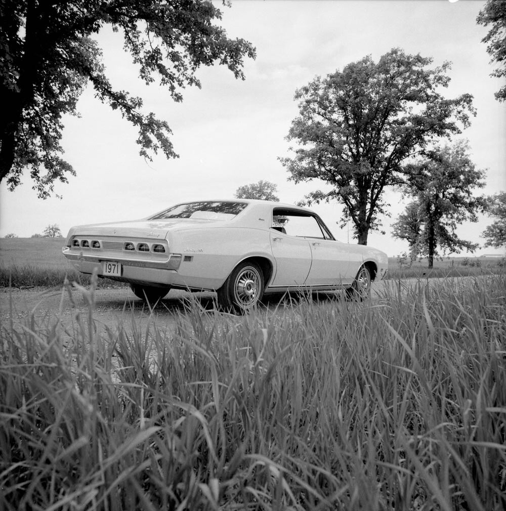 1970 Mercury Montego MX Brougham four-door hardtop CN151945-84 0144-2972