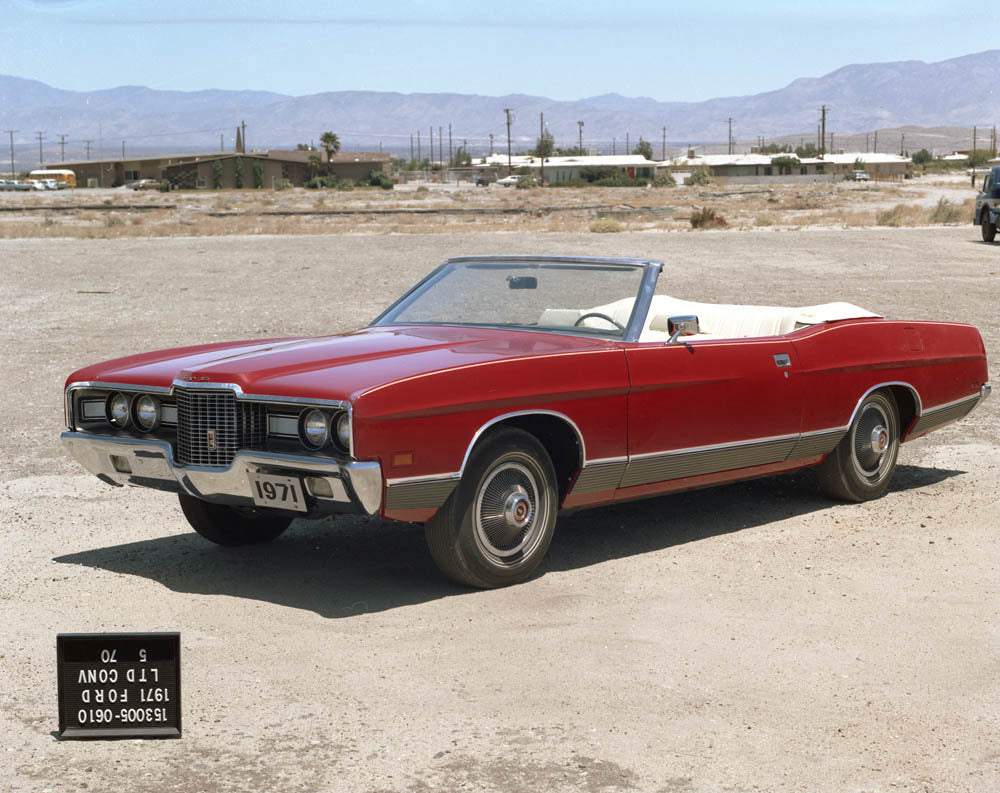 1971 Ford LTD convertible CN6002-52 0144-2998